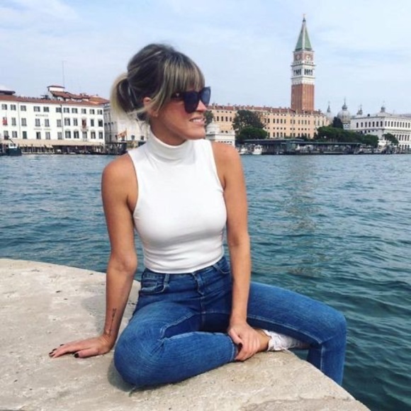 Meet your Posher, Elle - Picture 1 of 1